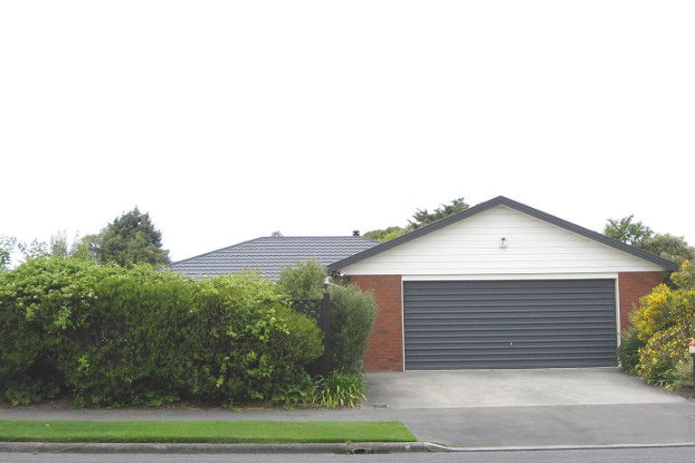 Photo of property in 42 Radiata Avenue, Parklands, Christchurch, 8083