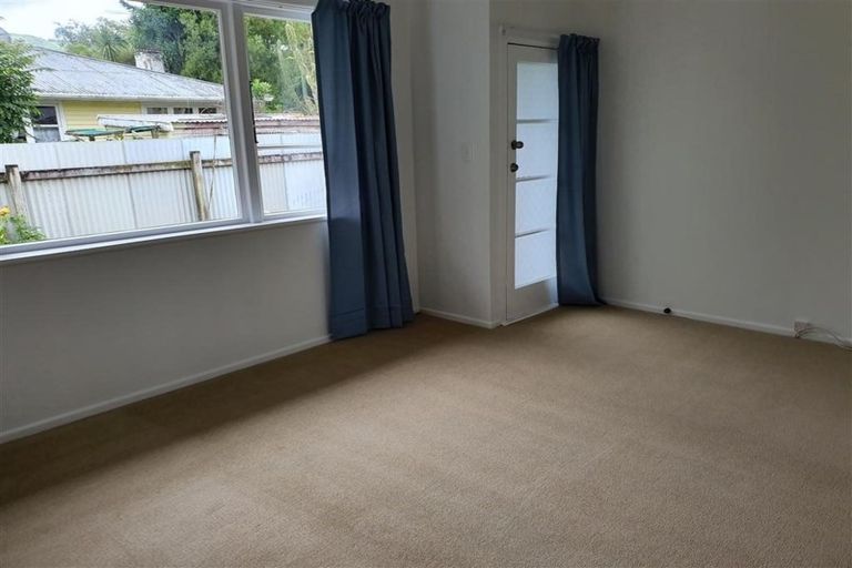 Photo of property in 1033d Fergusson Drive, Clouston Park, Upper Hutt, 5018