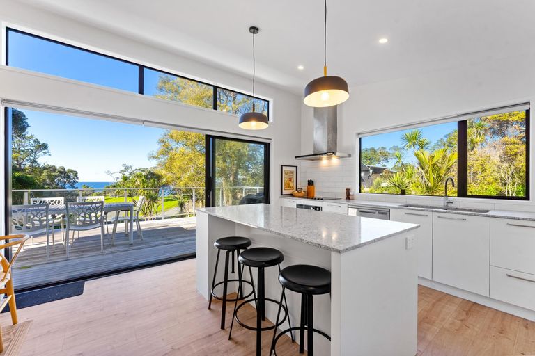 Photo of property in 1 Spray Crescent, Leigh, 0985