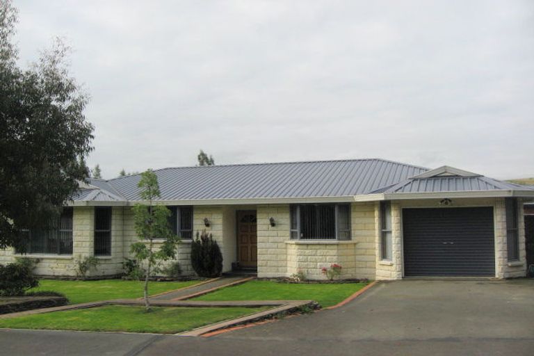 Photo of property in 17 Woodland Avenue, Mosgiel, 9024