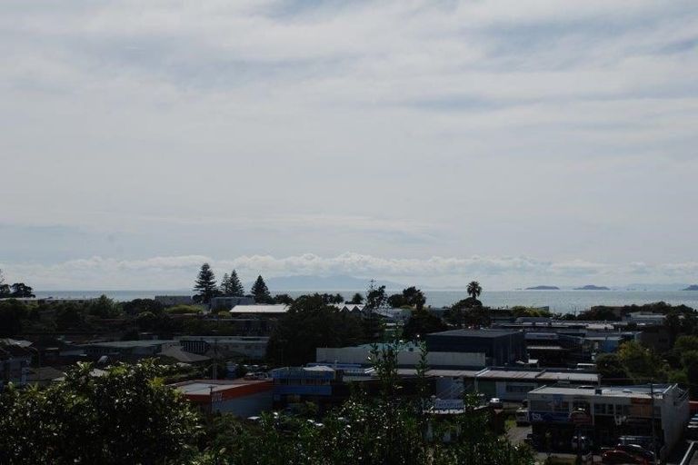 Photo of property in 14a Glencoe Road, Browns Bay, Auckland, 0630
