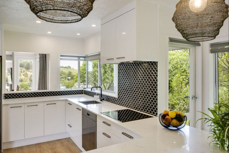 Photo of property in 51 Churchill Drive, Taradale, Napier, 4112