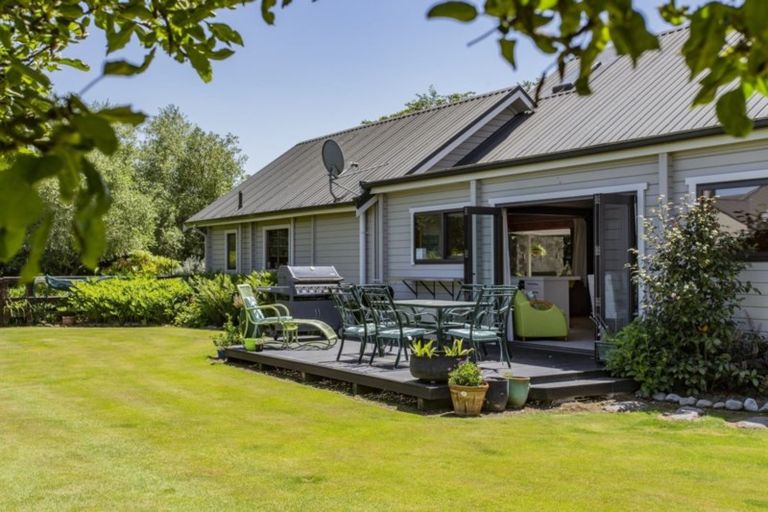 Photo of property in 3 Ron Brooking Close, Rangiora, 7400