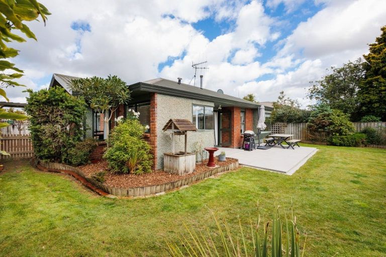 Photo of property in 127 Summerhill Drive, Fitzherbert, Palmerston North, 4410