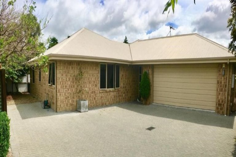 Photo of property in 12a Dover Road, St Andrews, Hamilton, 3200