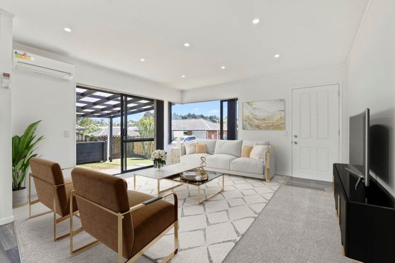 Photo of property in 2 Pantera Way, Hillpark, Auckland, 2102