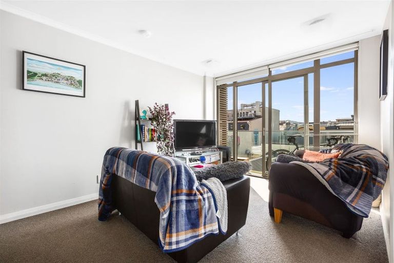 Photo of property in Monvie Apartments, 408/15 Holland Street, Te Aro, Wellington, 6011
