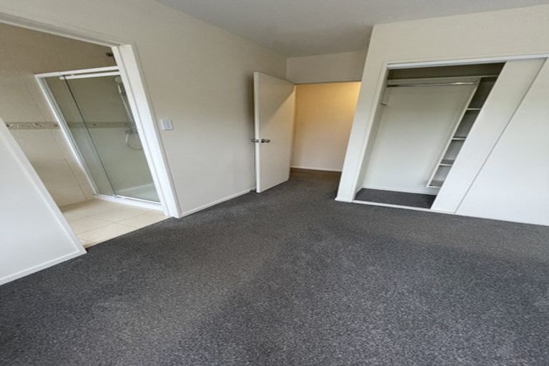 Photo of property in 6a Alma Street, Te Atatu South, Auckland, 0610