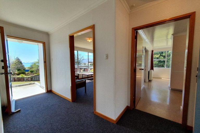 Photo of property in 32 Aorangi Crescent, Lake Tekapo, 7999