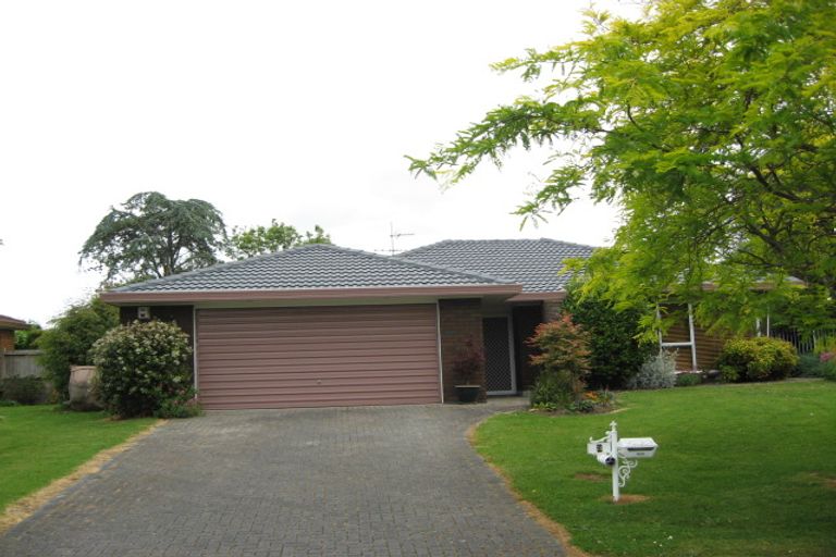 Photo of property in 3 Peridot Place, Conifer Grove, Takanini, 2112