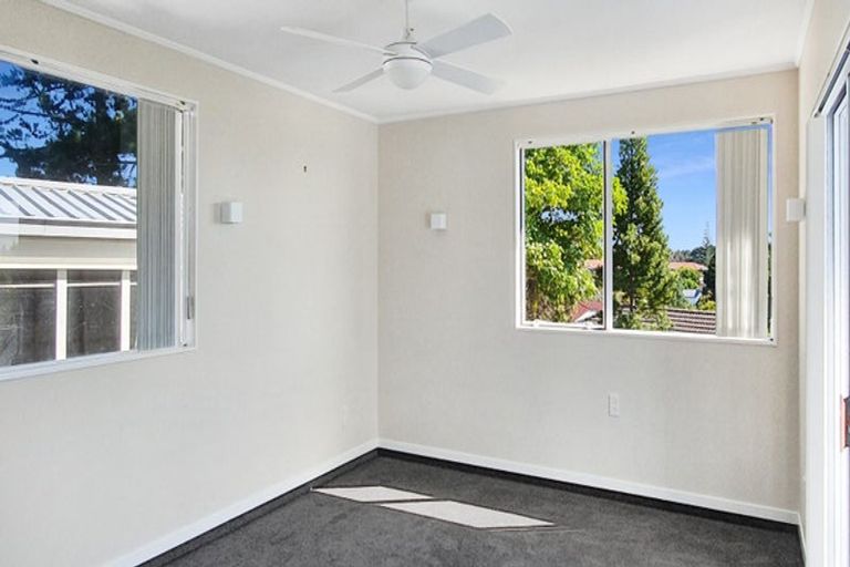 Photo of property in 26 Tatyana Place, Massey, Auckland, 0614