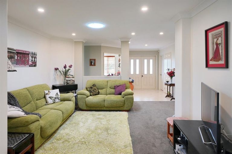 Photo of property in 9 Gibbs Drive, Woodend, 7610