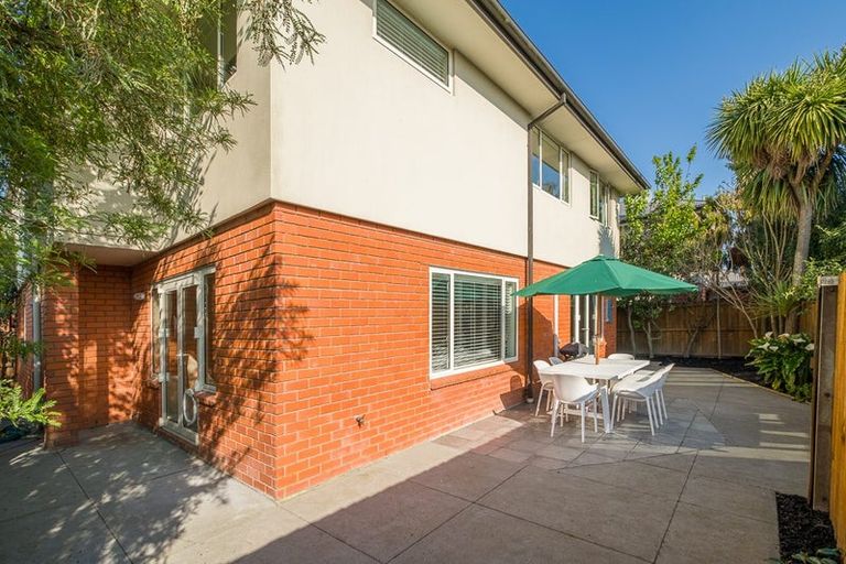 Photo of property in 21 Cadogan Street, Sydenham, Christchurch, 8023