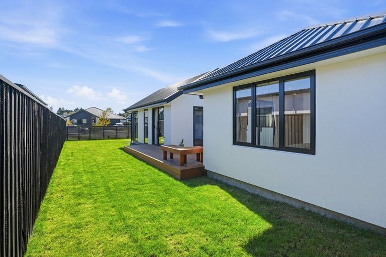 Photo of property in 7 Twin Meadows Drive, Casebrook, Christchurch, 8051