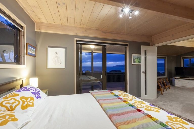 Photo of property in 5 Kohutuhutu Road, Raumati Beach, Paraparaumu, 5032