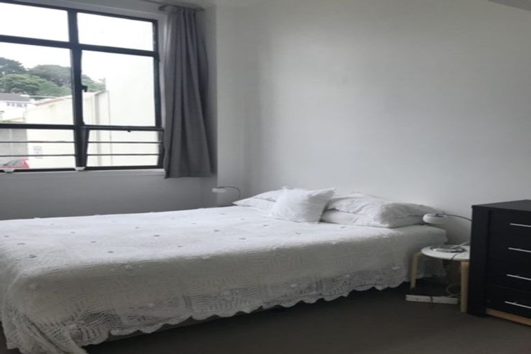 Photo of property in Augusta Apartments, 10/254 Willis Street, Te Aro, Wellington, 6011