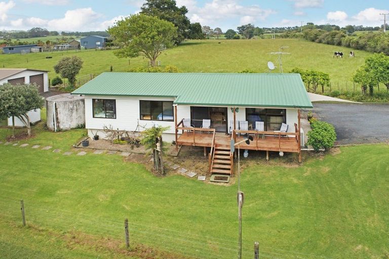 Photo of property in 221 Cossey Road, Drury, 2577