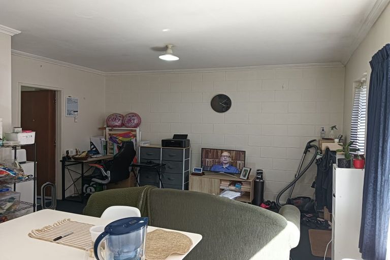 Photo of property in 30 Brixham Way, Newtown, Wellington, 6021