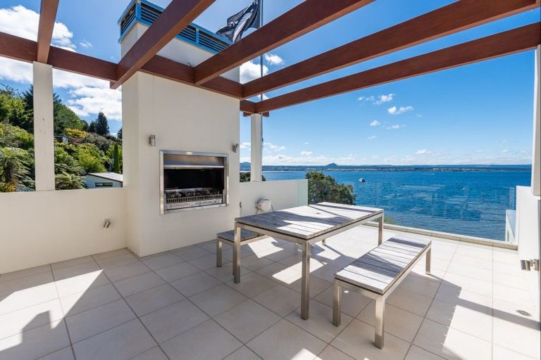 Photo of property in 1/852 Wily Terrace, Acacia Bay, Taupo, 3330