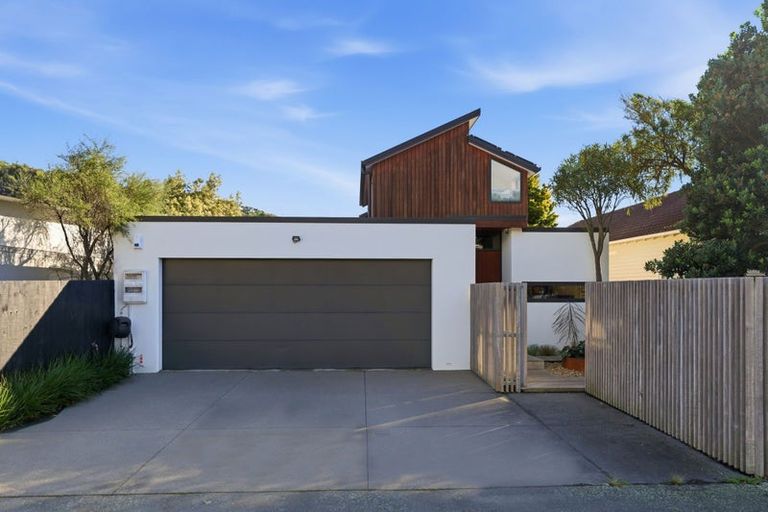 Photo of property in 14 Hardwicke Street, Sumner, Christchurch, 8081