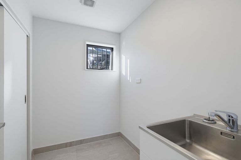 Photo of property in 33a St James Avenue, Helensville, 0800