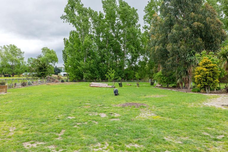 Photo of property in 92 Timaru Road, Waimate, 7924