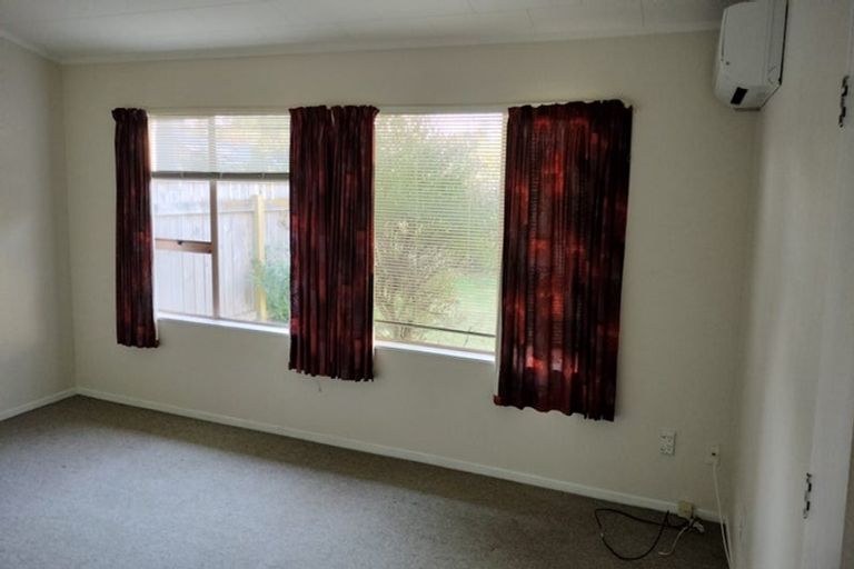Photo of property in 48b Andrew Street, Waikanae, 5036