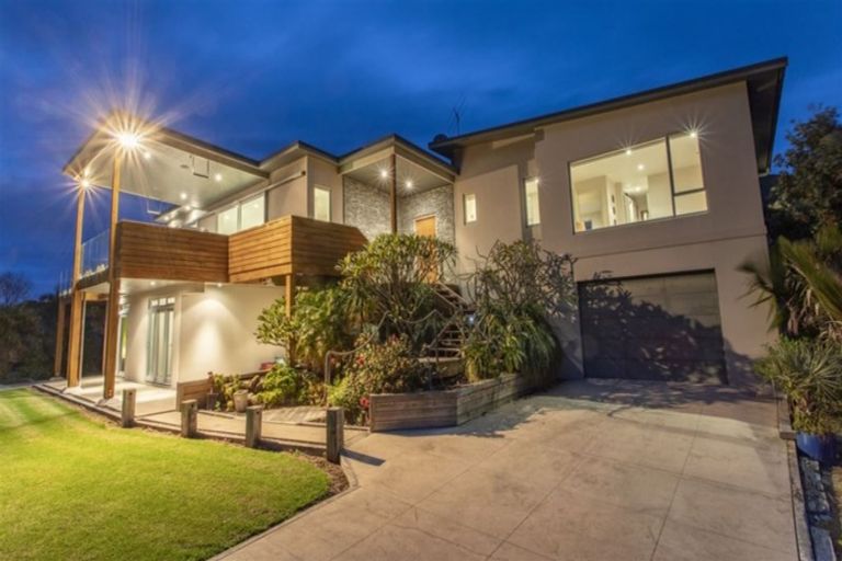 Photo of property in 231 Rockell Road, Whananaki, Hikurangi, 0181