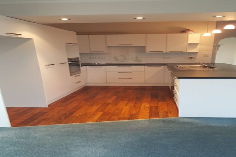 Photo of property in 189 West Harbour Drive, West Harbour, Auckland, 0618