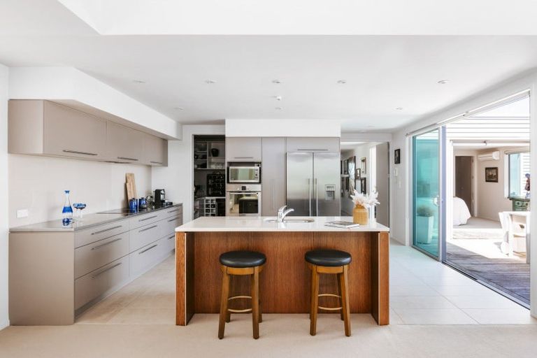 Photo of property in 389a Oceanbeach Road, Mount Maunganui, 3116