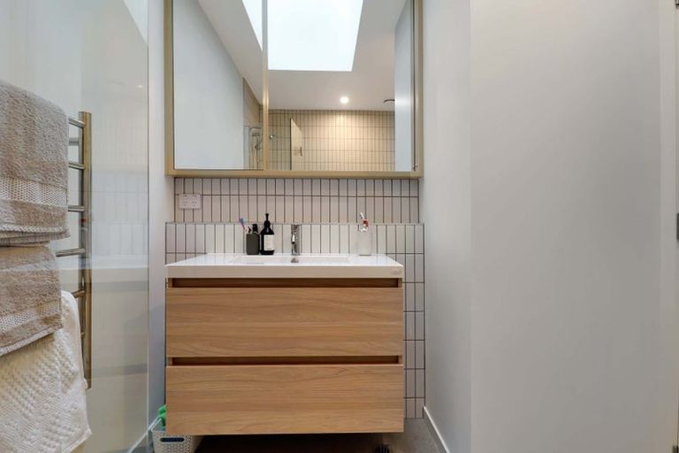 Photo of property in 10c Tory Street, Petone, Lower Hutt, 5012