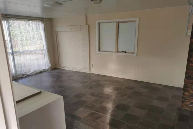 Photo of property in 59 Sheridan Drive, New Lynn, Auckland, 0600