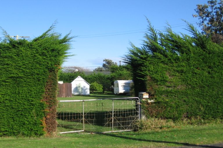 Photo of property in 16 Hohiria Street, Waikanae Beach, Waikanae, 5036