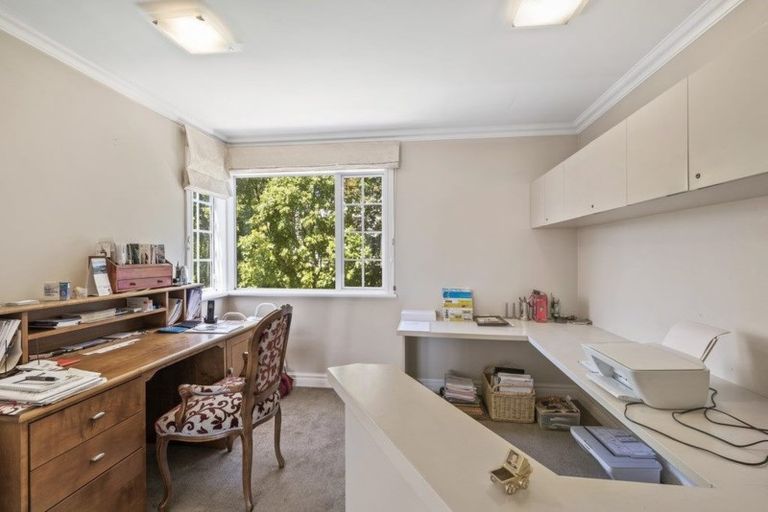 Photo of property in 104 Kitchener Road, Milford, Auckland, 0620