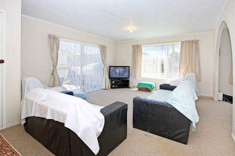 Photo of property in 11 Pawa Place, Manurewa, Auckland, 2102