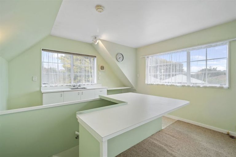 Photo of property in 296 College Street, West End, Palmerston North, 4410
