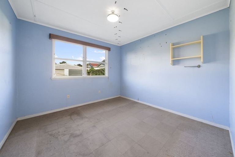 Photo of property in 98 Field Way, Waikanae Beach, Waikanae, 5036