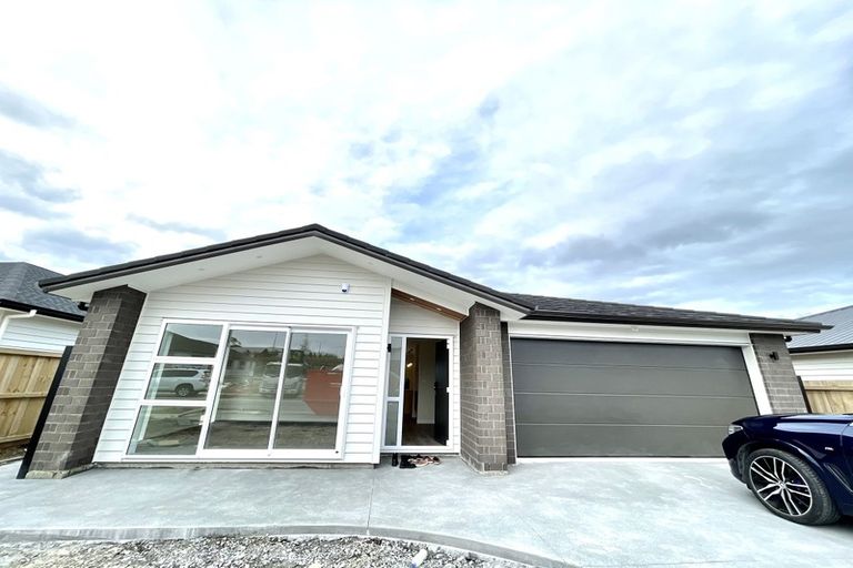 Photo of property in 12 Vintry Drive, Huapai, Kumeu, 0810