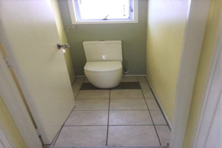 Photo of property in 6 Da Vinci Place, West Harbour, Auckland, 0618