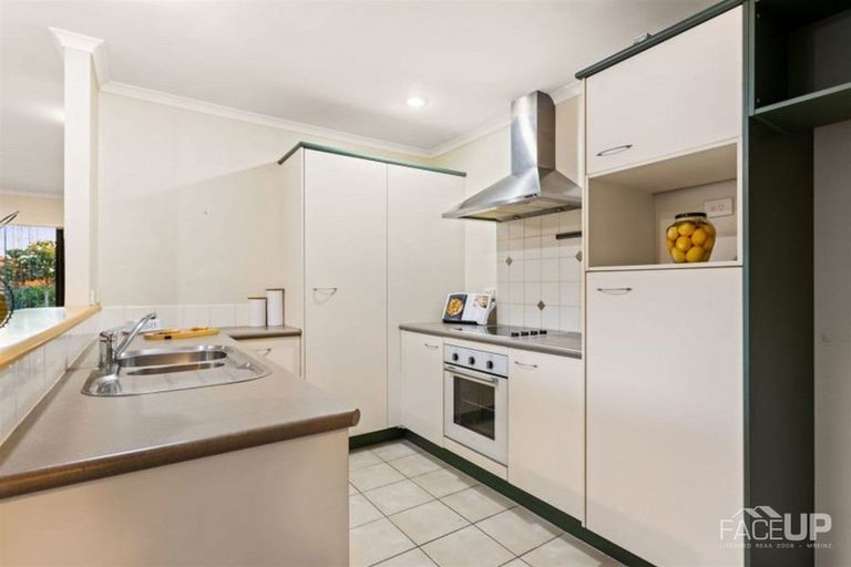 Photo of property in 28 Richfield Crescent, Westgate, Auckland, 0614