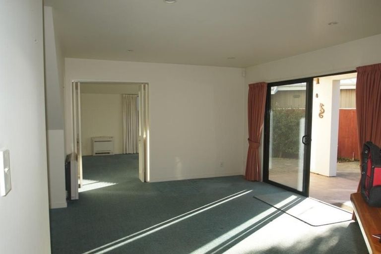 Photo of property in 13a Wiggins Street, Sumner, Christchurch, 8081