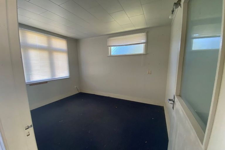 Photo of property in 165 Te Moana Road, Waikanae, 5036