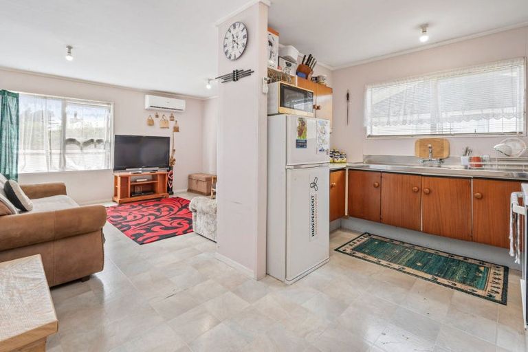 Photo of property in 15 Rakatau Place, Ruakaka, 0116