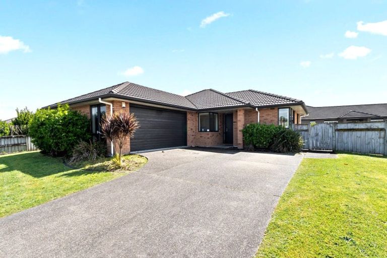 Photo of property in 94 Farringdon Avenue, Rototuna North, Hamilton, 3210