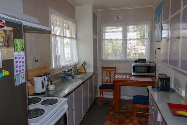 Photo of property in 9 Christian Street, Dannevirke, 4930
