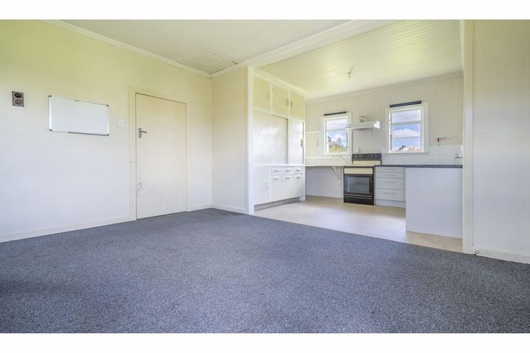 Photo of property in 17 Turner Street, Edendale, 9825