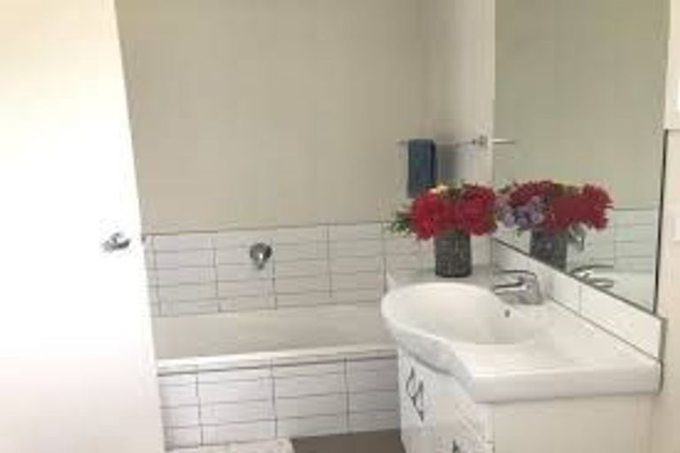 Photo of property in 10 Hill Road, Papatoetoe, Auckland, 2025