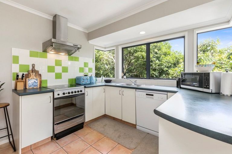 Photo of property in 32 Eclipse Terrace, Welcome Bay, Tauranga, 3112