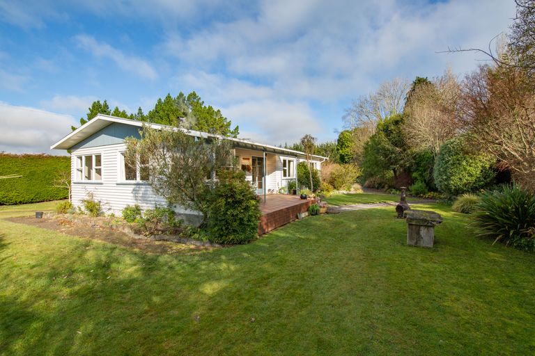 Photo of property in 974 Wolffs Road, West Eyreton, Rangiora, 7476