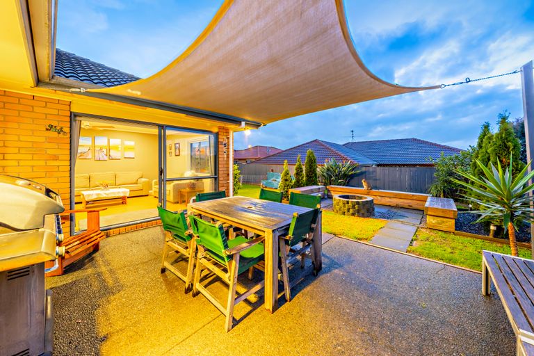 Photo of property in 13 Dunaff Place, Flat Bush, Auckland, 2019